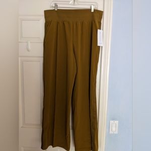 Athleta wide leg pants size 16